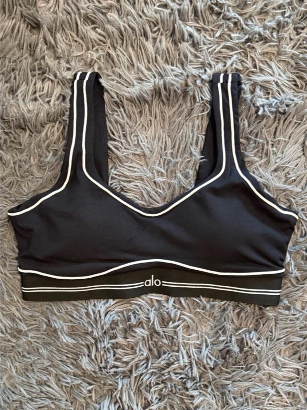 Alo Sports Bra & Legging Set - Picture 2 of 5